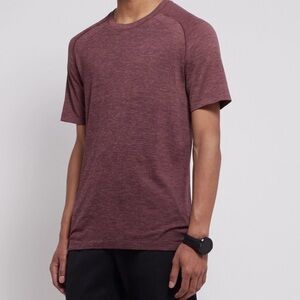 Lululemon Metal Vent Tech Short Sleeve Shirt Tee Top Maroon